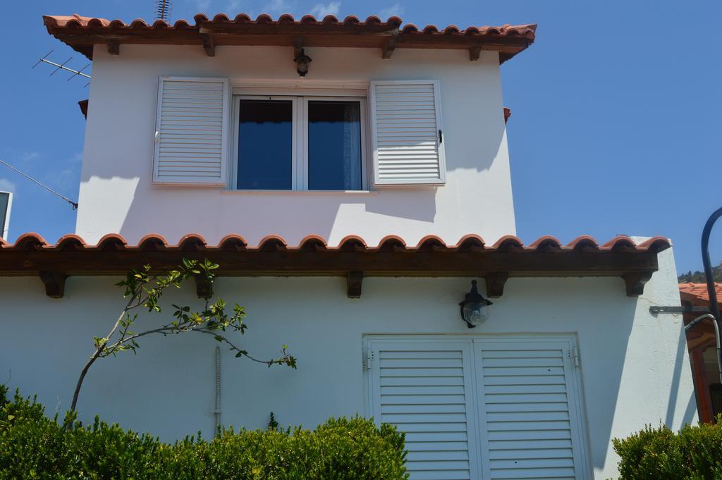 Villa Suites Lagonisi Luxury 外观 照片